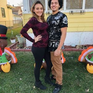 Meet your Posher, D'bo